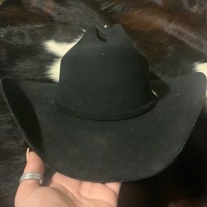 Justin black felt cowboy hat